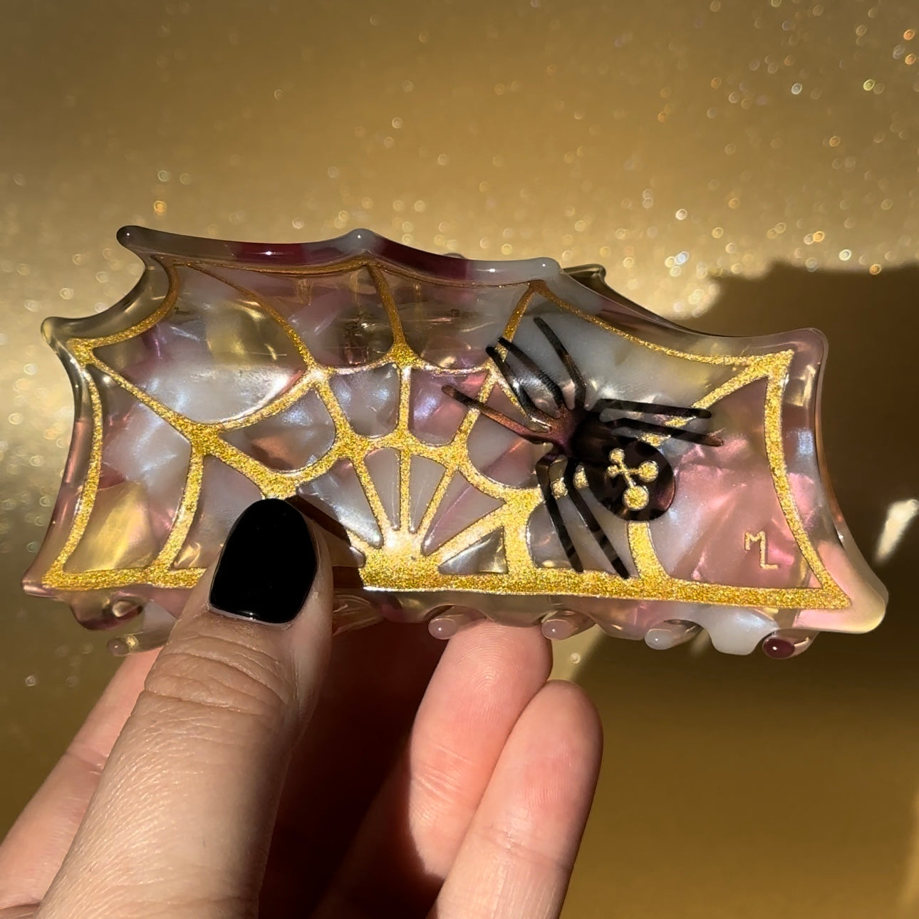 Spiderweb Hair Claw in Aurora