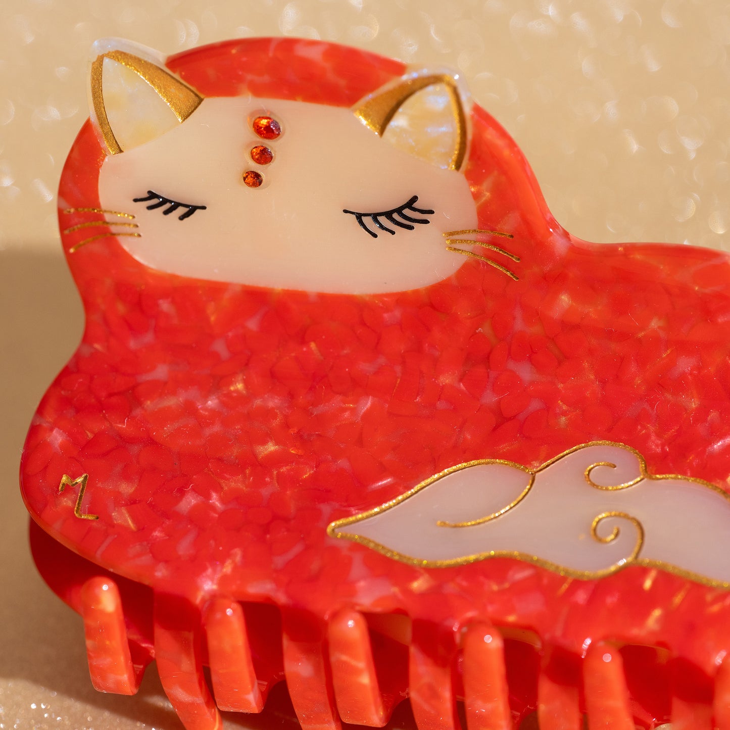 Auspicious Cloud Cat Hair Claw