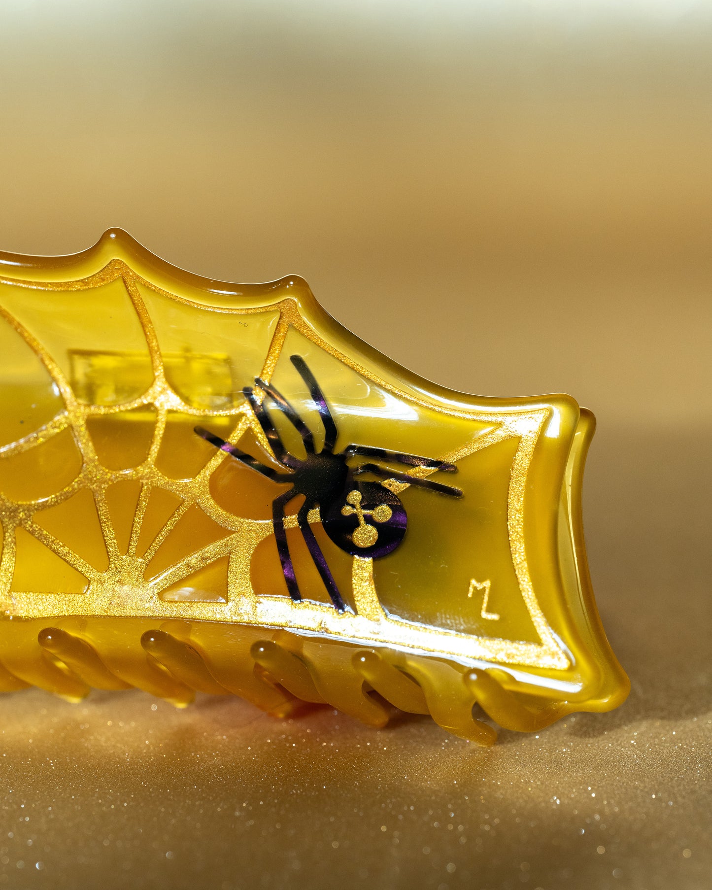 Spiderweb Hair Claw in Dawn